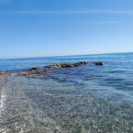 Apartamento Ohana, Costa Del Sol ألغاروبو - كوستا المظهر الخارجي الصورة