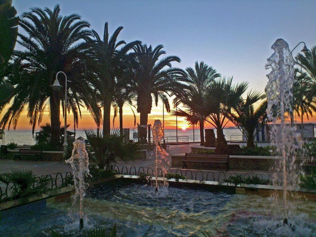 Apartamento Ohana, Costa Del Sol ألغاروبو - كوستا المظهر الخارجي الصورة